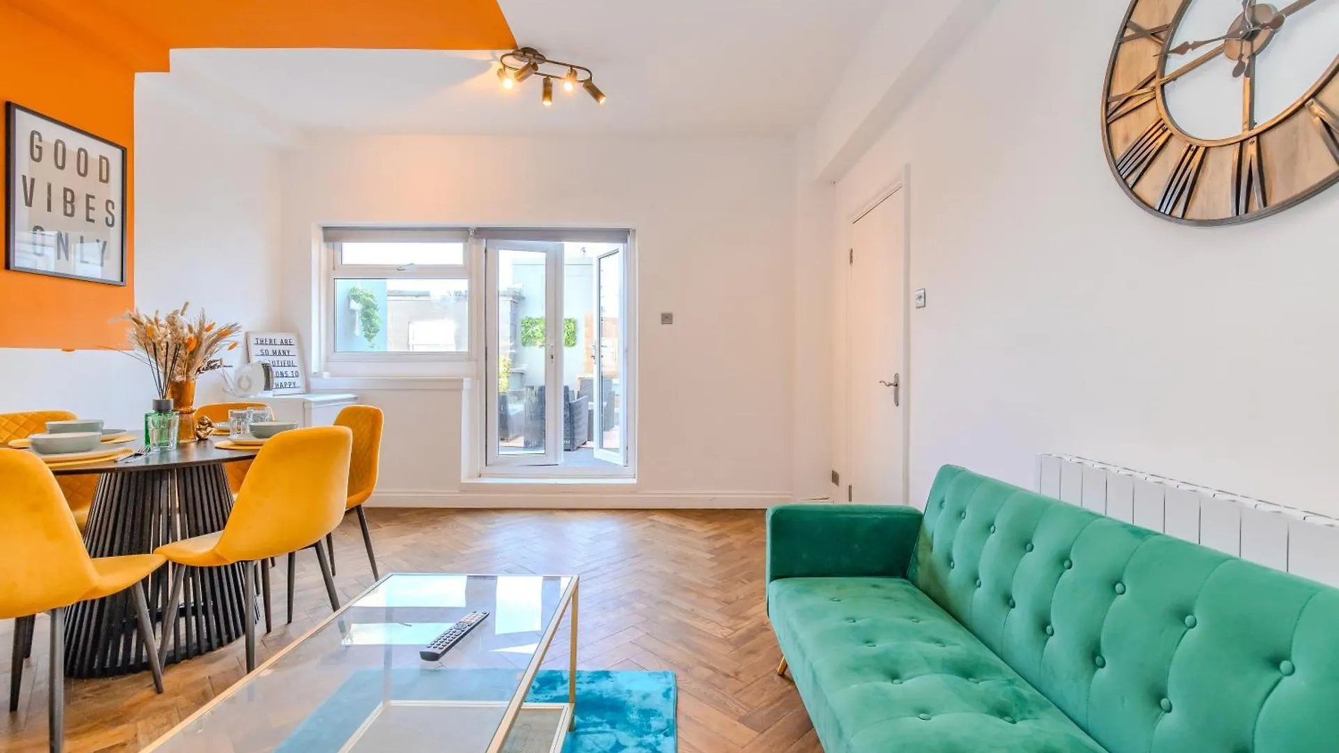 Super Central 2 Bedroom Flat Next To Brighton Beach & Shopping Center 0*,  Ηνωμένο Βασίλειο