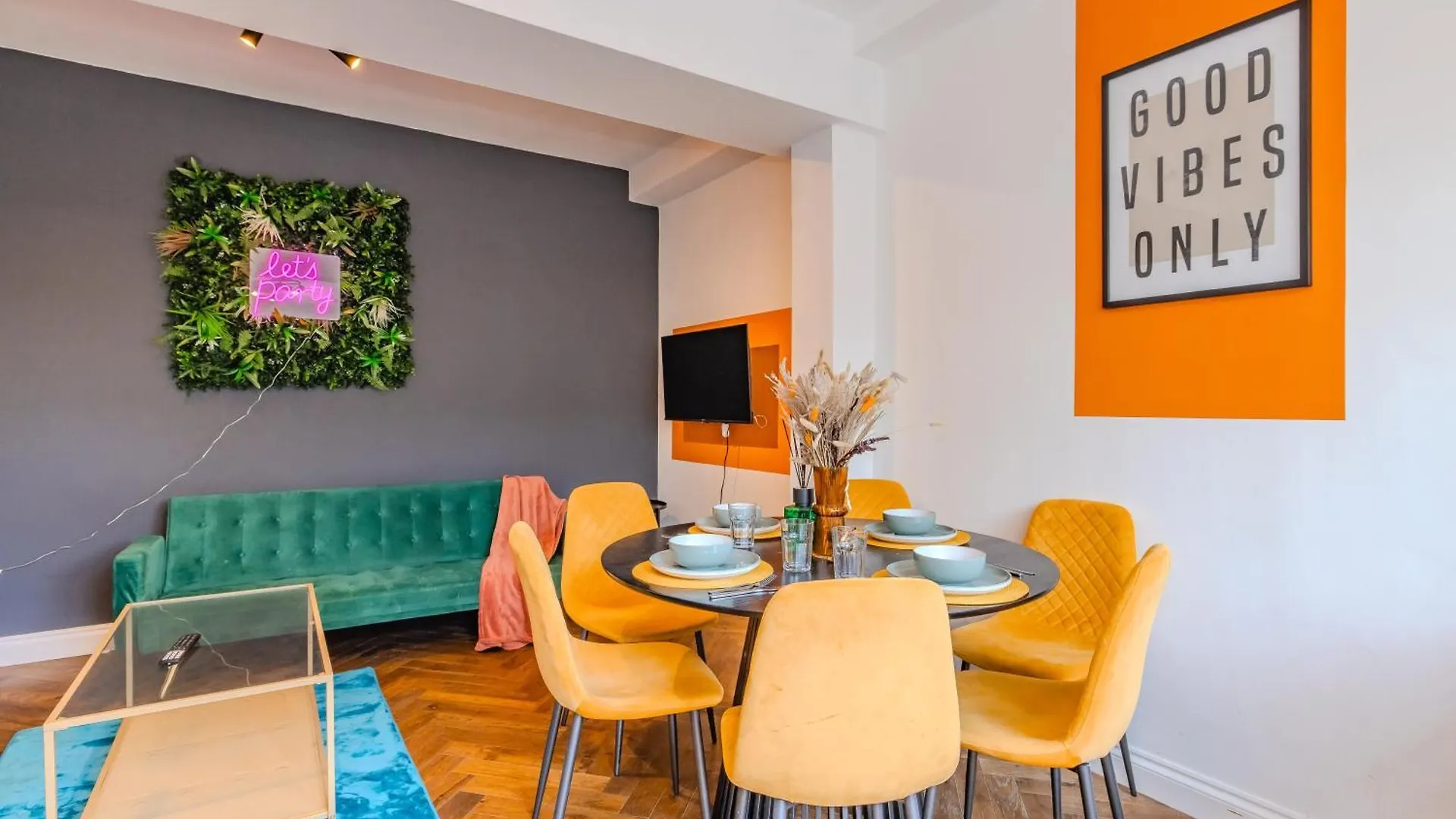 Super Central 2 Bedroom Flat Next To Brighton Beach & Shopping Center Apartamento
