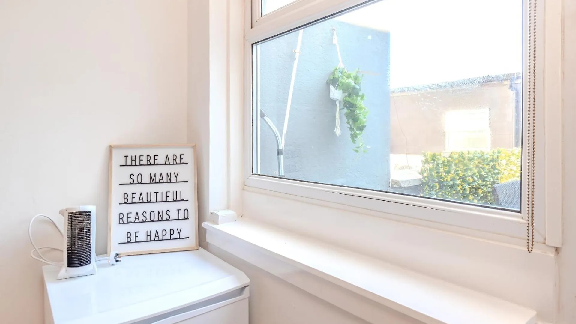Super Central 2 Bedroom Flat Next To Brighton Beach & Shopping Center Apartamento